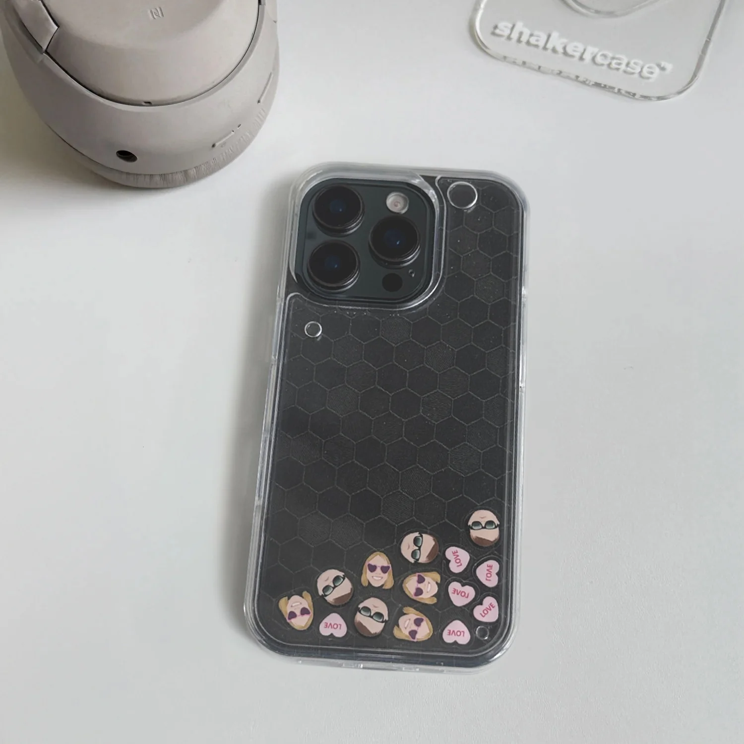 Shaker Case⢠š§ with Carbon Hive Case Design - Image 3